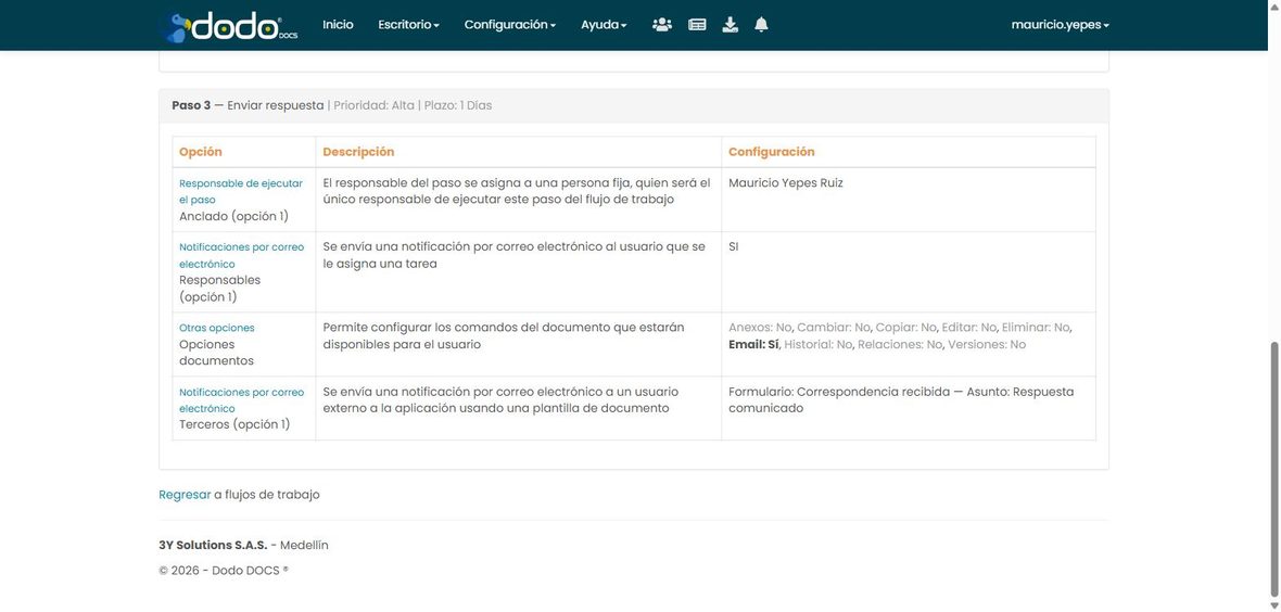 Informe de configuración de otro paso: responsable asignado a una persona (nombre real), notificaciones por correo y opciones de documento, con sus valores en texto claro.