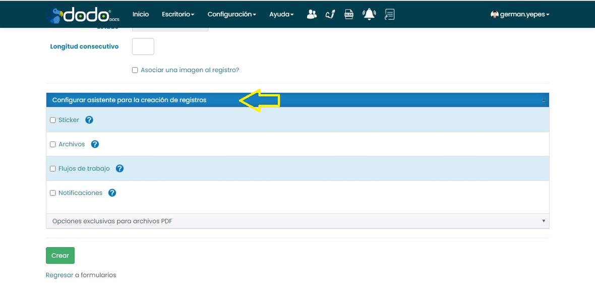 Sección desplegada Configurar asistente para la creación de registros, con las opciones Sticker, Archivos, Flujos de trabajo y Notificaciones.