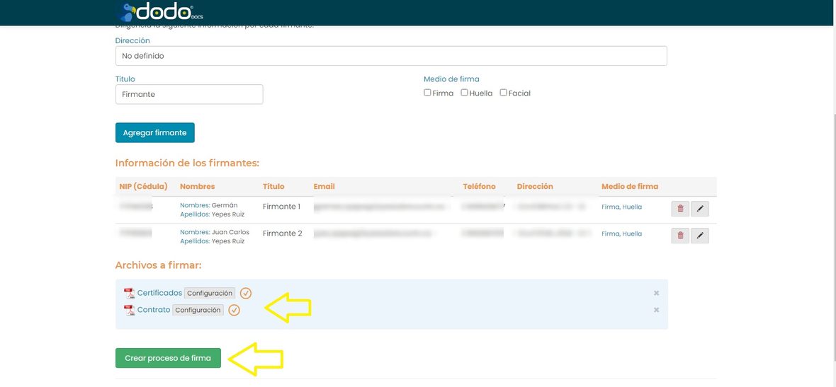 Tabla de firmantes con los dos archivos ya marcados con un check naranja, y el botón Crear proceso de firma.