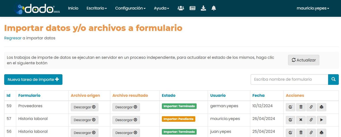 Listado de tareas de importe: columnas Id, Formulario, Archivo origen, Archivo resultado, Estado (Importar: Terminado / Pendiente), Usuario y Fecha, con botón «Nueva tarea de importe».