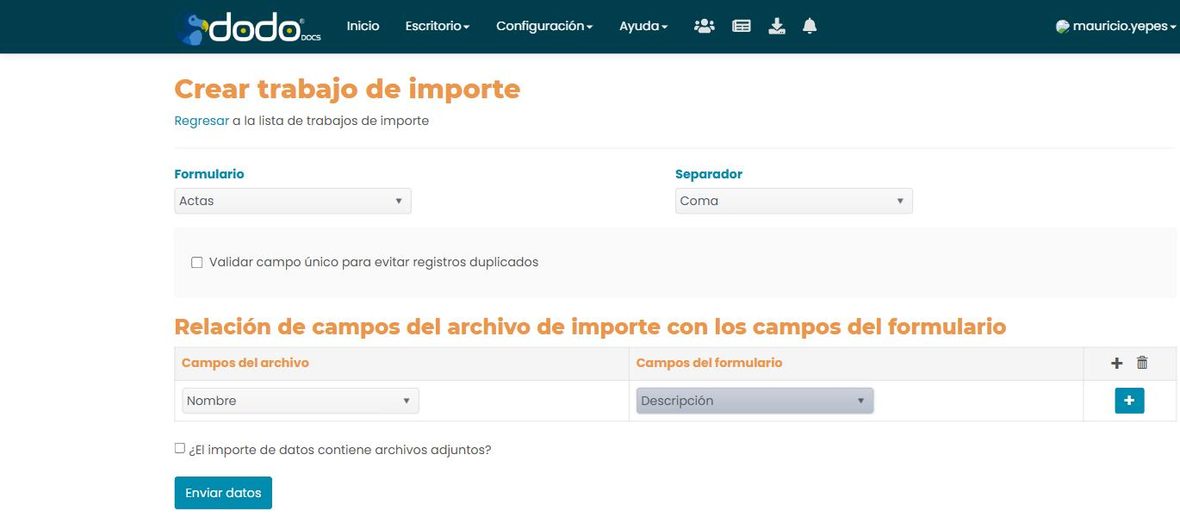 Pantalla «Crear trabajo de importe»: Formulario (Actas), Separador (Coma), casilla «Validar campo único», y la tabla «Relación de campos» con «Nombre» (del archivo) emparejado con «Descripción» (del formulario).